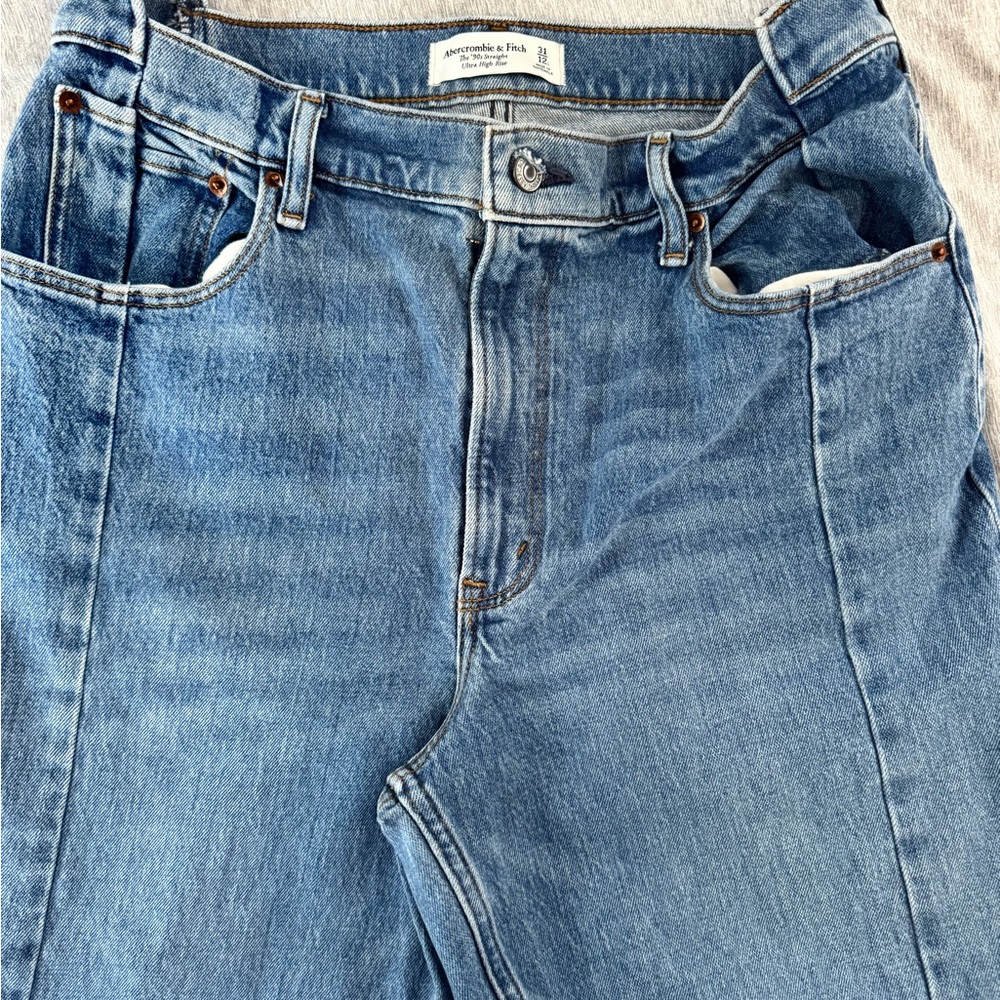 Abercrombie & Fitch Light Blue Vintage-Style Jeans